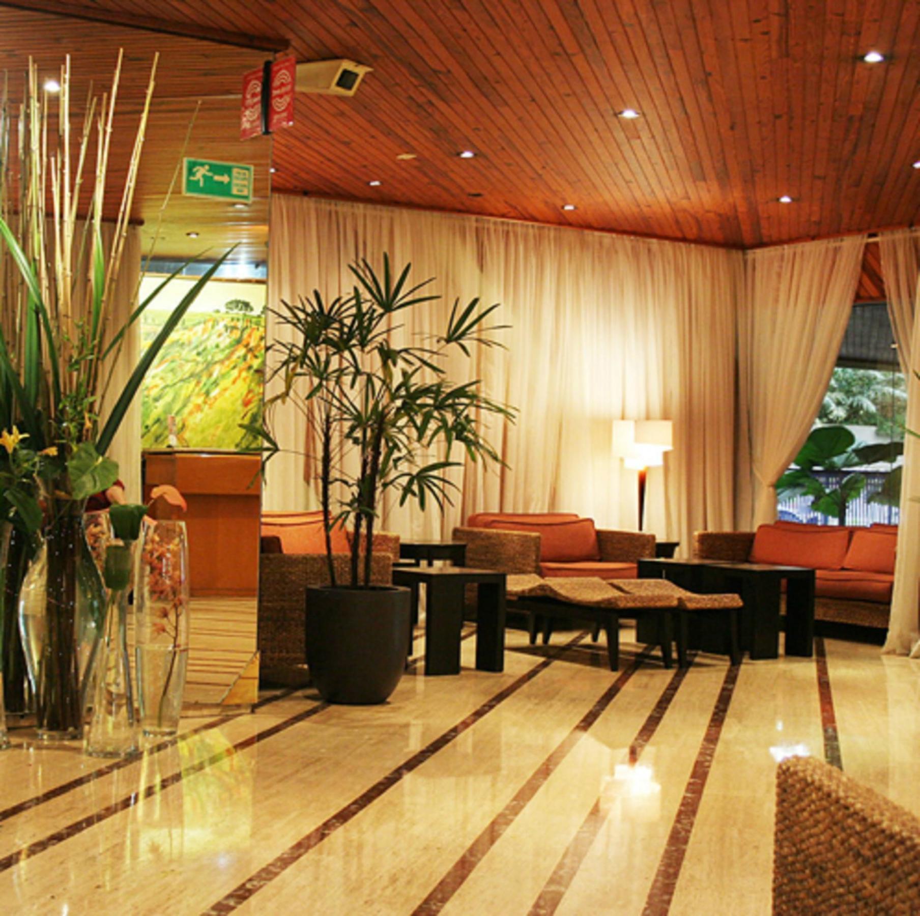 Hotel Altamira Suites Caracas Bagian luar foto